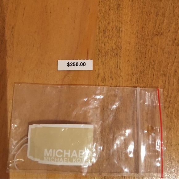 Michaels Kors Tortoiseshell Watch - Picture 5 of 6